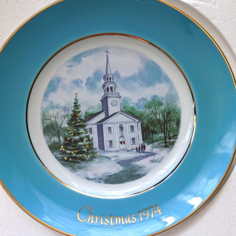 Avon second edition Christmas plate series 1974" Country Church"